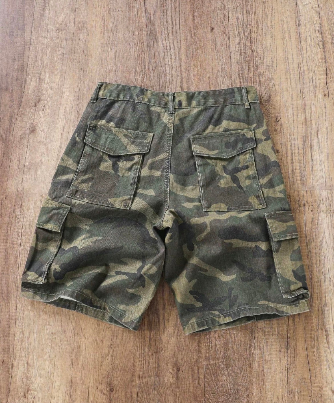 SHORT MILITAIRE
